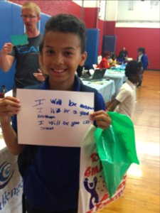 I will be respect. I will be a good brother. I will be good at school (18203685002)