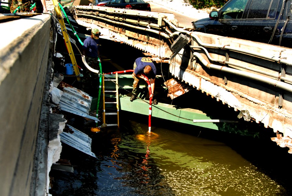 I-35 Bridge Cleanup DVIDS53360