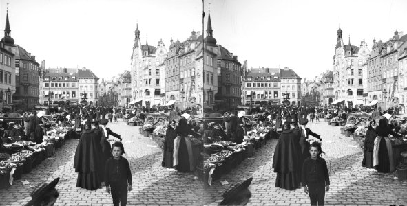 Højbro Plads mod Amager Torv, ved blomster og grøntmarked, 1901-22