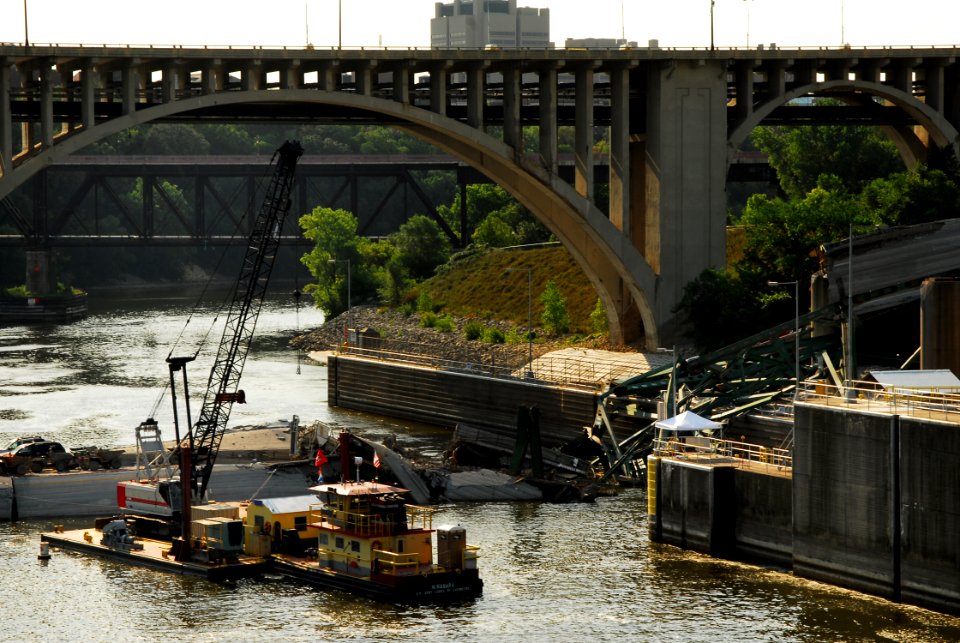 I-35 Bridge Cleanup DVIDS53357