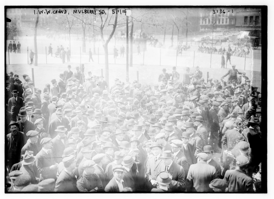 I.W.W. Crowd - Mulberry Sq., 5-1-14 LCCN2014696459