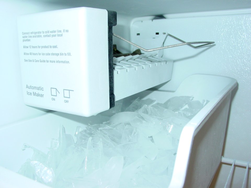 Ice Maker (5880685531)