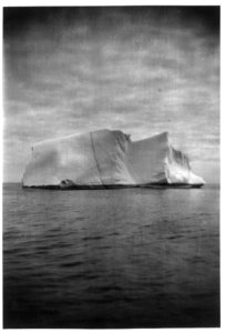 Iceberg in the Atlantic Ocean, off the coast of Labrador LCCN2012645577