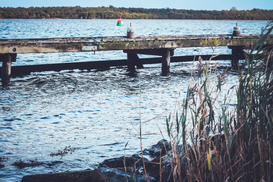 Waves nature pathway