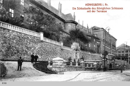 ID004684 E153 SchlossTerrasSuedOst