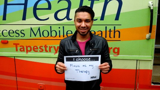I choose...music as my therapy. (16980411624)