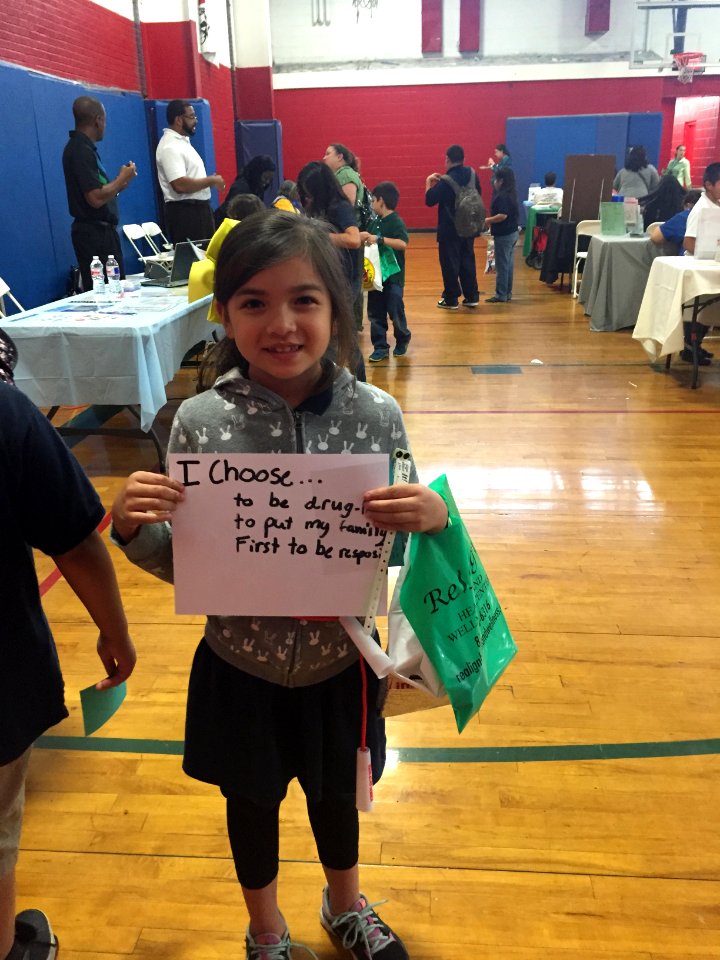I choose...to be drug free. I choose...to put my family first to be responsible (18203683312)