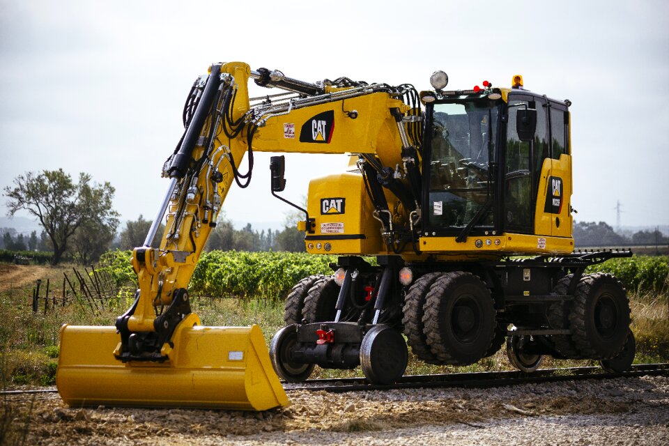 Rear short hydraulic
