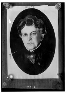 Ida Lewis (oval portrait) LCCN2014686323