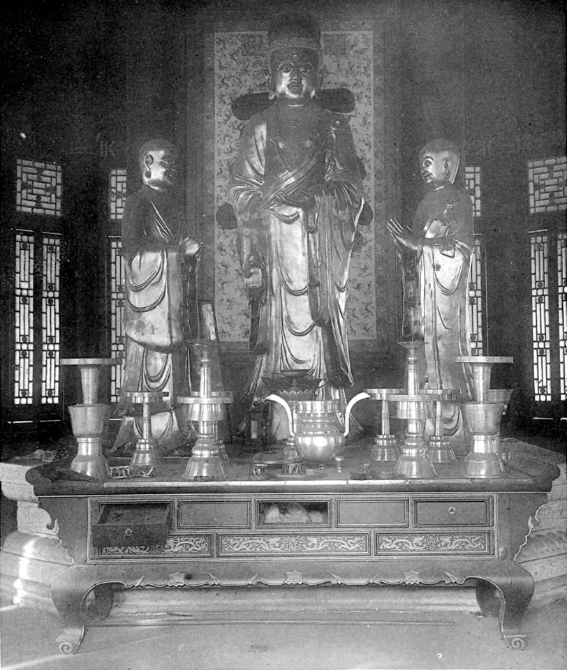Idoles de la Pagode centrale à étages du Palais d’Été