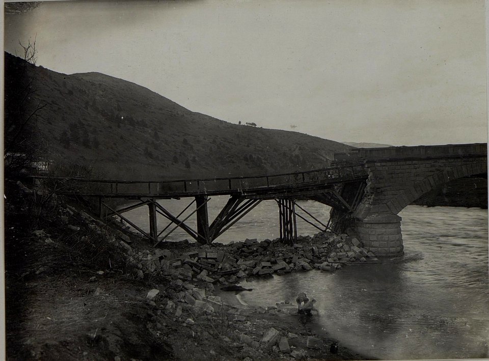 Ibarbrücke in Raschka. Dezember 1915. (BildID 15454384)