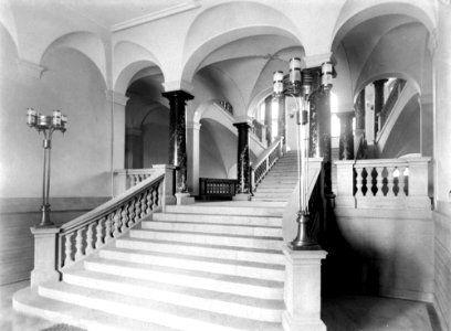 II. Hoehere Schule fuer Maedchen Leipzig, Vorhalle
