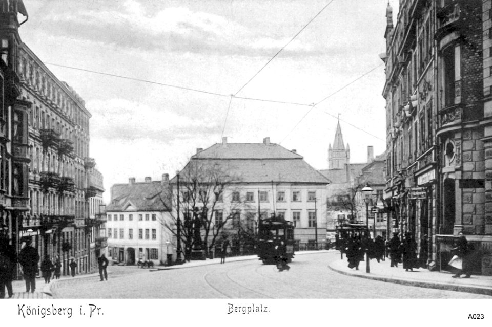 ID003125 A032 Bergplatz