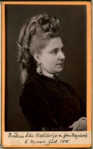 Ida Basilier, porträtt - SMV - H1 139