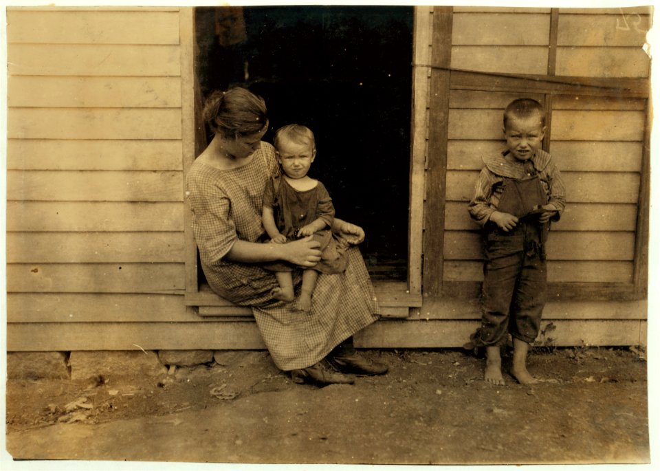 Ila Feebach, 15-year old girl at home for housework. Father, Rufus Feebach, Route 4, Cynthiana, Ky. Near Hookstown School. LOC nclc.00576
