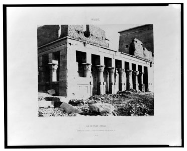 Ile de Fîleh (Philae) - temple de l'ouest - face occidentale vue du point J - Félix Teynard phot. LCCN2001695345