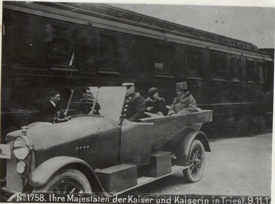Ihre Majestäten der Kaiser und Kaiserin in Triest.9.11.17. (BildID 15608733)