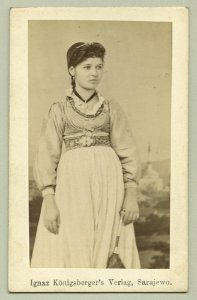 Ignaz Konigsberger's Verlag, Sarajewo - Studio portrait of a young unmarried townswoman