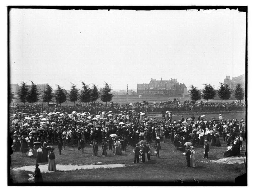 IJsclubterrein (Museumplein) Jacob Olie (max res)