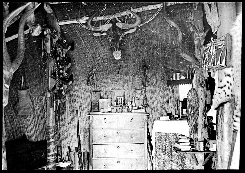 Iinterior of Mr. Finley's hut, Ubomobo. Wellcome L0022665