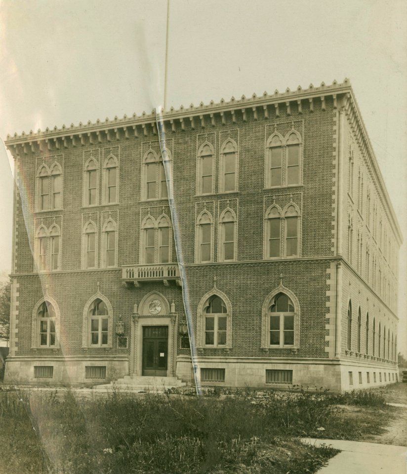 Illinois Bell Telephone Company, Chicago, early 20th century (NBY 920)
