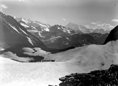 Imposantes Bergpanorama - CH-BAR - 3238894