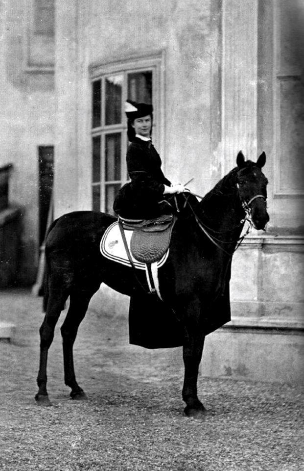 Impératrice Élisabeth d'Autriche (1837-1898) (B)