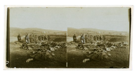 In besieged Port Arthur - Russians praying over dead comrades brought back from the front LCCN2005678322