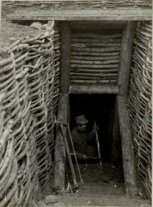In Ausführung befindliches Fuchsloch. Aufgenommen am 26, III.1916. Inf.Rgt.Nro.78. (BildID 15536443)