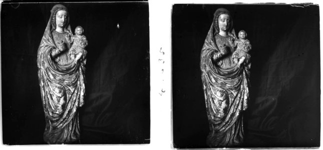 Imatge en alabastre de la Mare de Déu del Roser conservada a l ' Arxiu de la Catedral de Barcelona