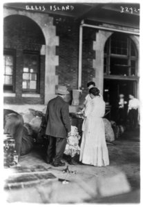 Immigrant family at Ellis Island. New York City. March 1917 LCCN2001704441 photo