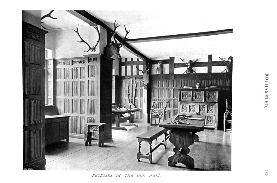 In English Homes Vol 2 Rothamsted Hertfordshire recesses in the old hall 31295007279283 0338