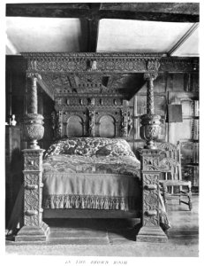 In English Homes Vol 2 Rothamsted Hertfordshire in the brown room 31295007279283 0343