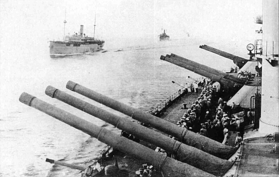 ImperatritsaEkaterinaVelikaya1915-1917gun