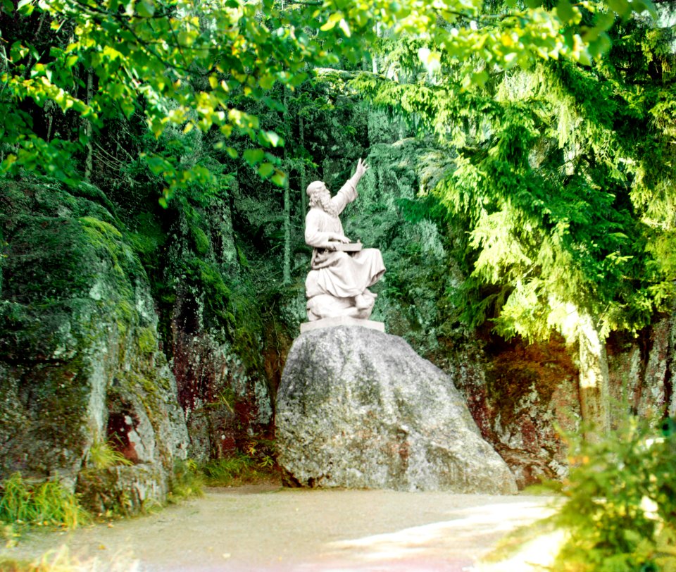 In Monrepos Park in Vyborg, Prokudin-Gorskii, LC-DIG-ppem-01390