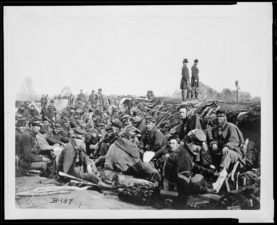 In the trenches before Petersburg, Va., 1865 - NARA - 524576