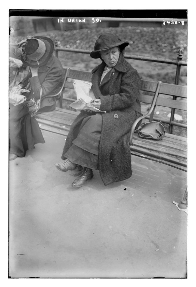 In Union Sq. LCCN2014698847