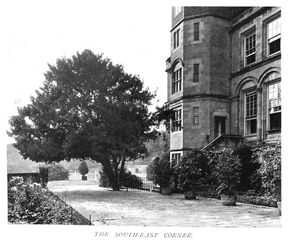 In English Homes Vol 2 Clouds Salisbury the south-east corner 31295007279283 0443