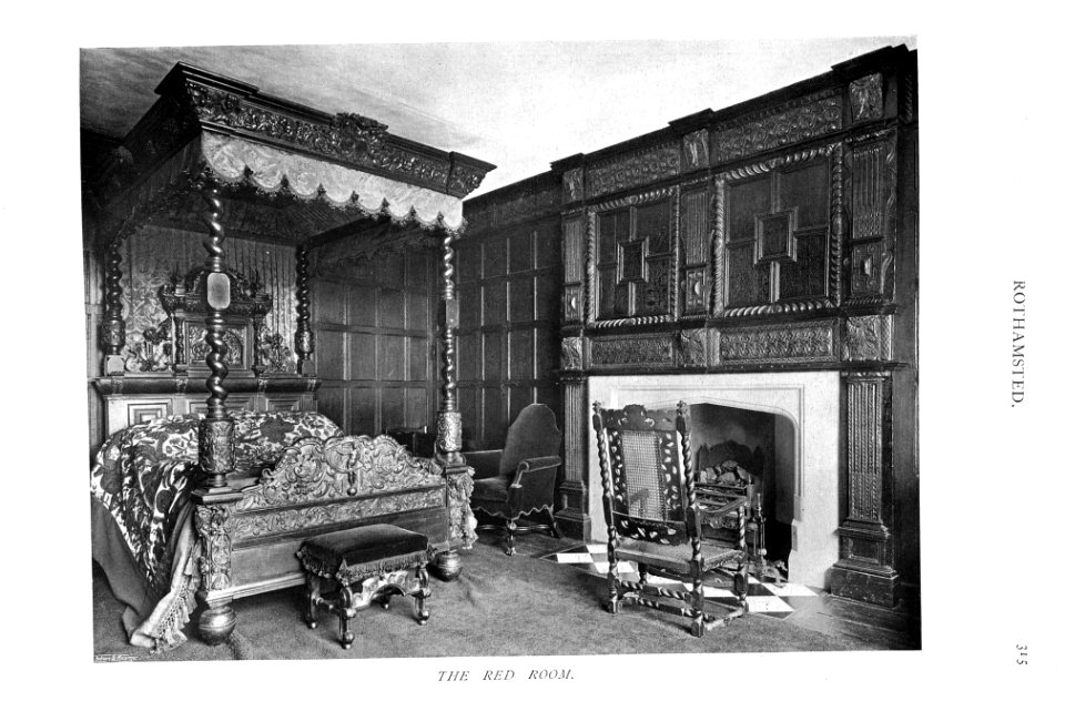 In English Homes Vol 2 Rothamsted Hertfordshire the red room 31295007279283 0344