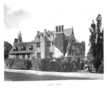 In English Homes Vol 2 Woollas Hall Worcestershire east side 31295007279283 0203