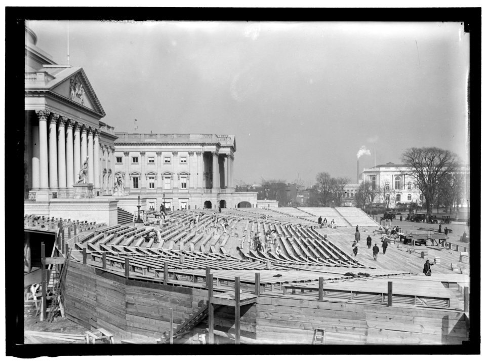 INAUGURAL STANDS AT CAPITOL LCCN2016864315