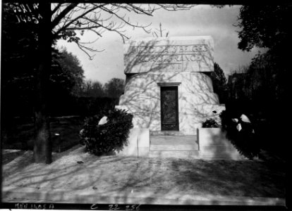 Inauguration du monument élevé à la mémoire des soldats belges au Père-Lachaise (Btv1b90551596 f1)