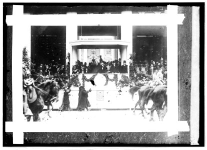 Inauguration, 1913; Wilson in reviewing stand LCCN2016844628