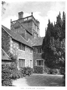 In English Homes Vol 3 The Castle House Deddington the staircase building 31295005735708 0074
