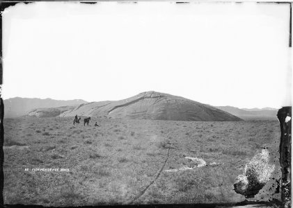 Independence Rock, Wyoming. Noted landmark on the Oregon Trail, a granite dome rising out of the Sweetwater Plain... - NARA - 516895