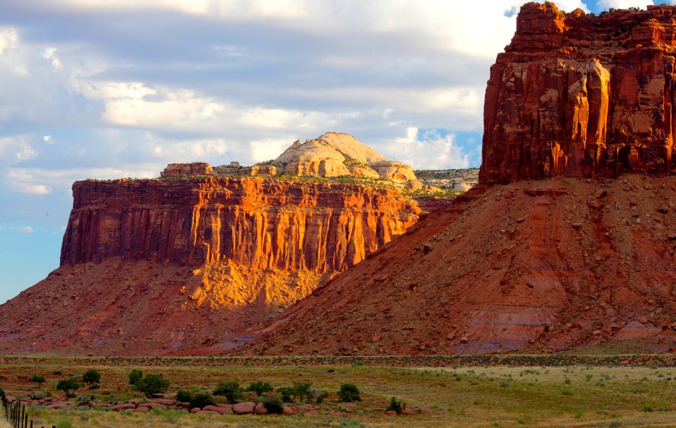 Indian Creek Rock Cliffs