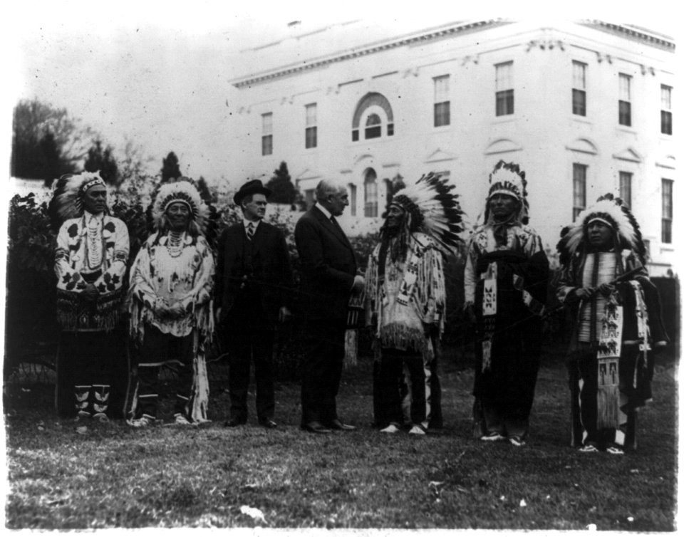 Indian delegation who called to present the President a tobacco pouch - these Indians represented their race at the burial of the Unknown Soldier LCCN2002697239