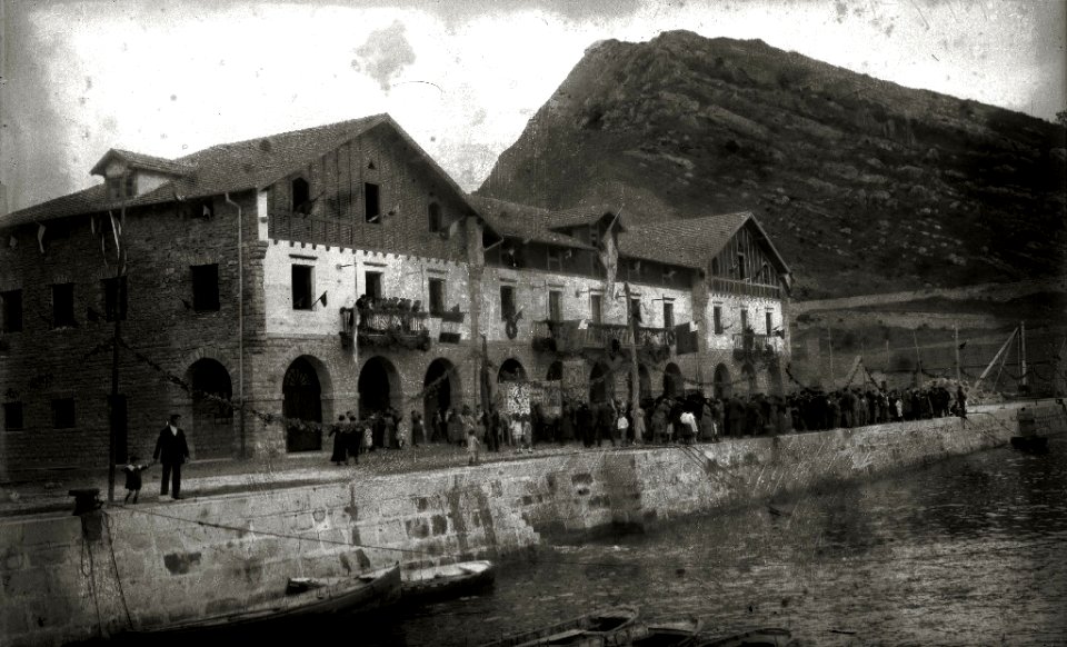 Inauguración del albergue de pescadores del Cantábrico en la localidad de Getaria (1 de 7) - Fondo Car-Kutxa Fototeka