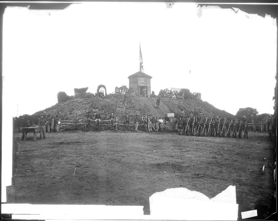 Indian Mound, near Chattanooga, Tenn - NARA - 528915