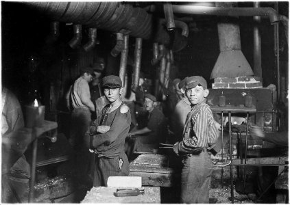 Indiana Glass Works. Midnight. Indiana. - NARA - 523079